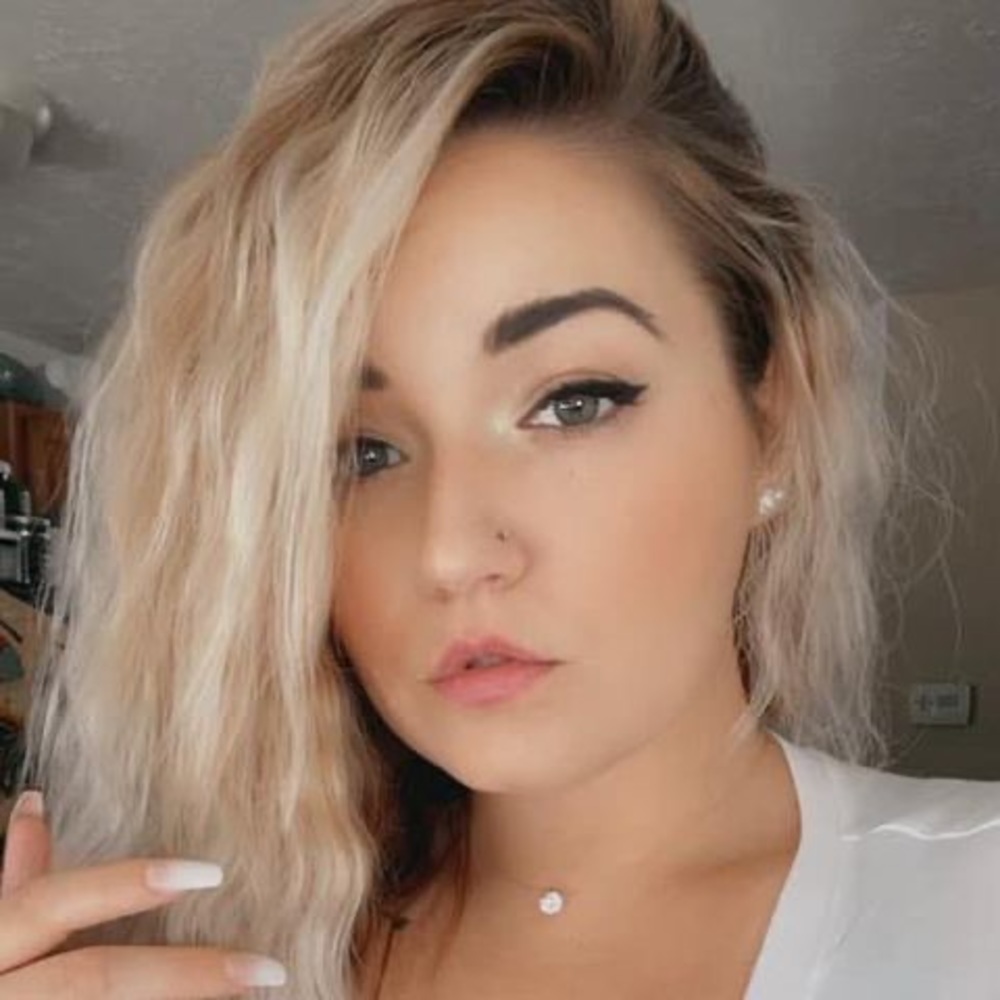 Meet your Posher, Krystal